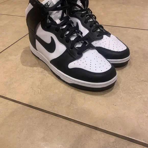 Excellent condition! Mens high top Nike Dunks size 10 - Picture 7 of 7